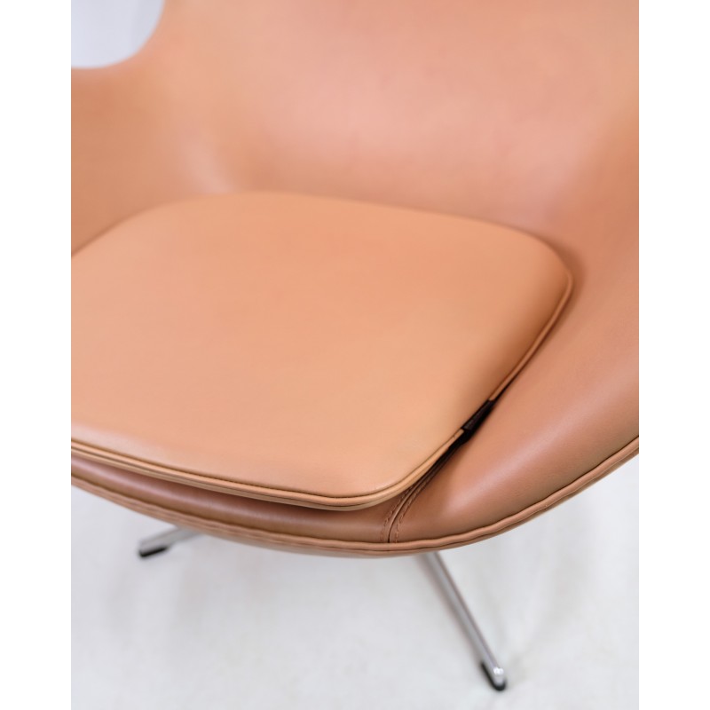 Vintage model 3316 armchair by Arne Jacobsen for Fritz Hansen