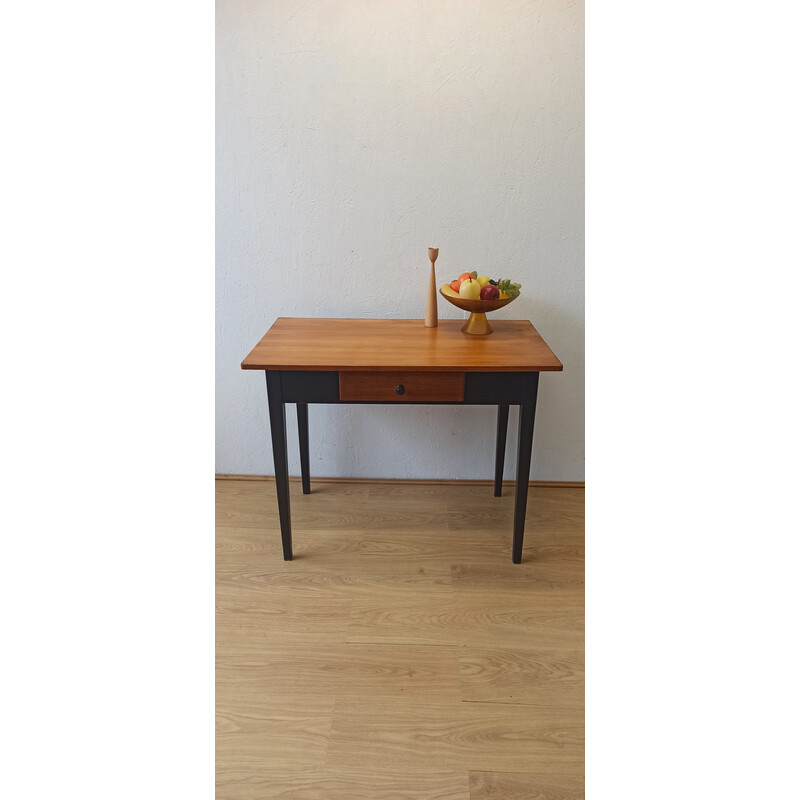 Mesa de cocina vintage minimalista de madera