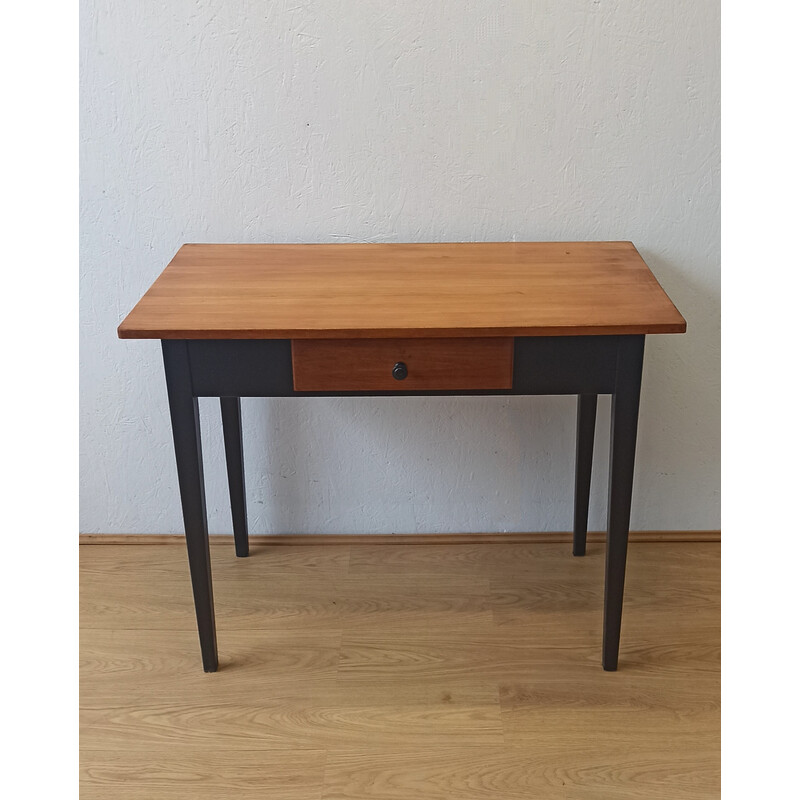 Vintage minimalistische houten keukentafel