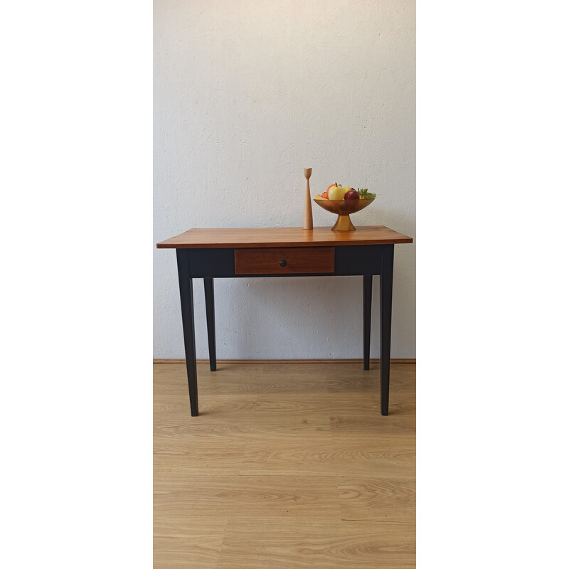 Mesa de cocina vintage minimalista de madera
