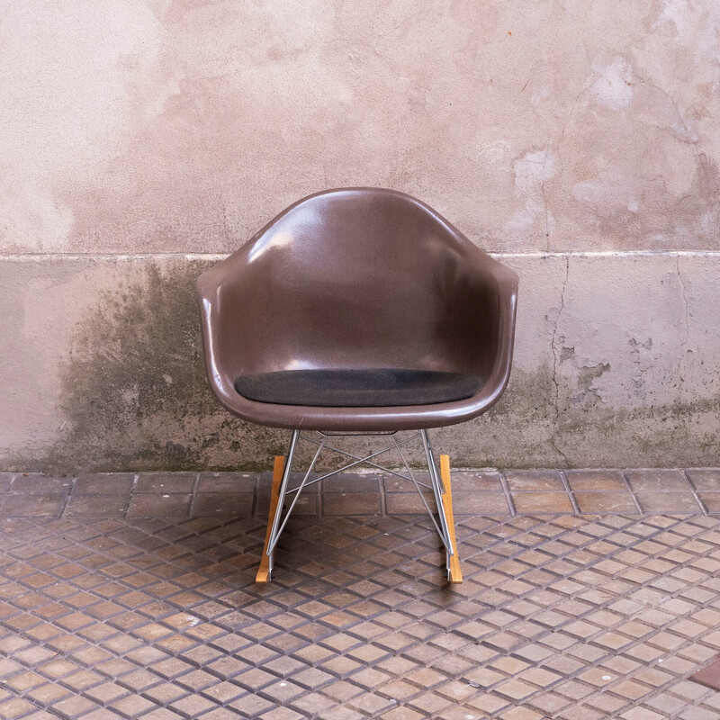 Seal Brown vintage rocking chair by Charles and Ray Eames for Mobilier International, 1970