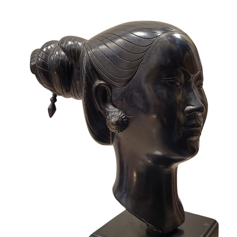 Vintage bronze bust by Nguyen Thanh Le, Vietnam 1950