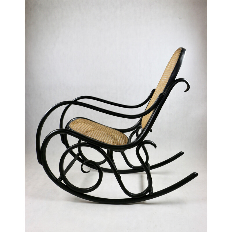 Chaise à bascule vintage en raphia et noir