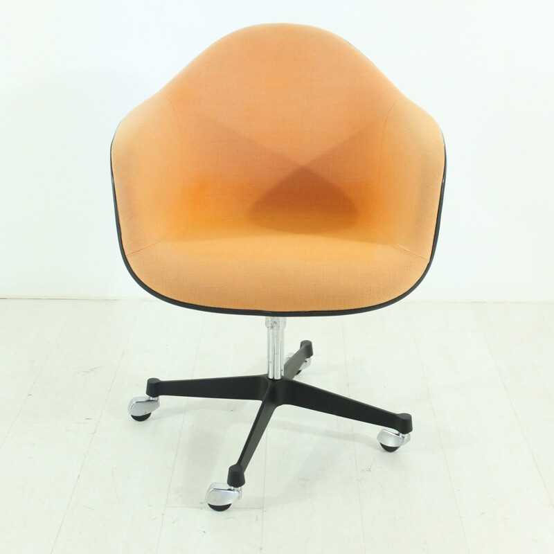 Desk chair by Eames for Herman Miller terracotta color - 1960s