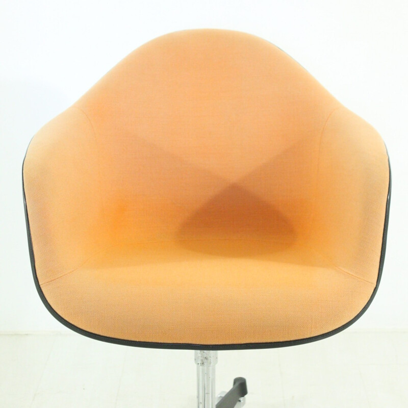 Desk chair by Eames for Herman Miller terracotta color - 1960s