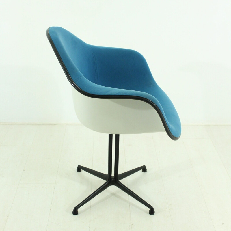 Fauteuil de bureau "La Fonda" bleu pétrole par Eames pour Herman Miller - 1960