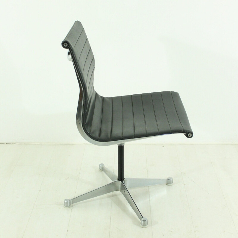 "EA101" swivel armchair by Eames for Herman Miller - 1960s
