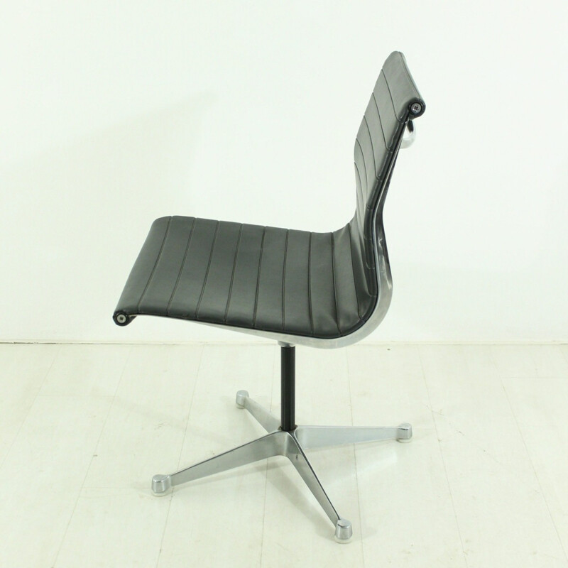 "EA101" swivel armchair by Eames for Herman Miller - 1960s