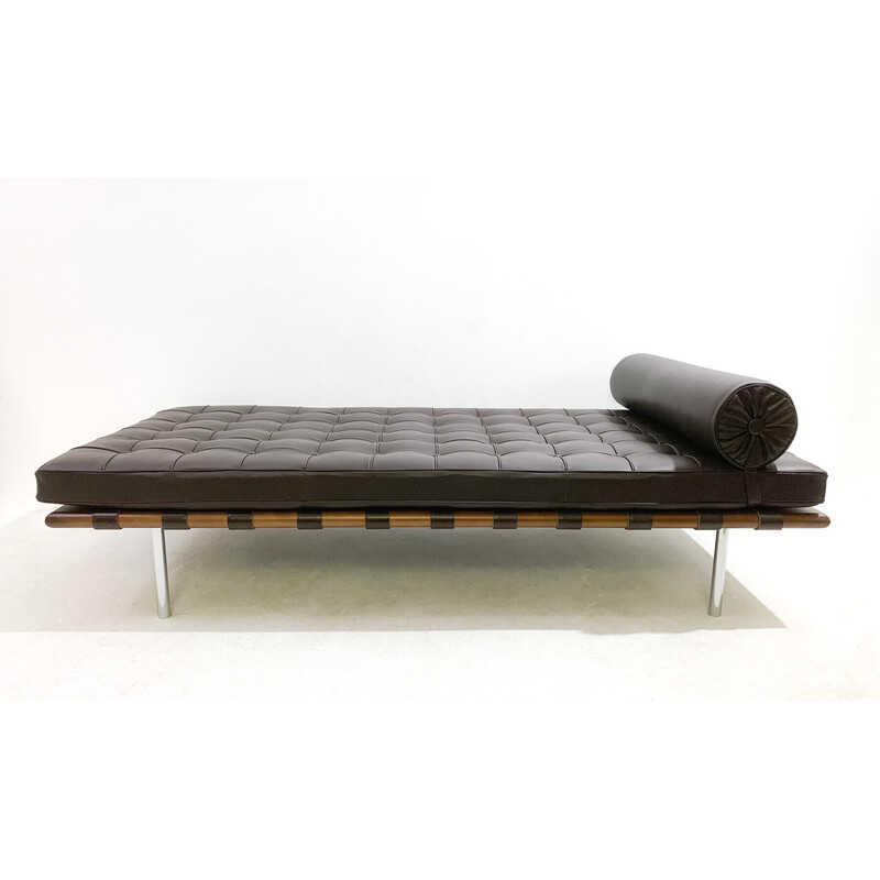 Vintage Barcelona leather daybed by Ludwig Mies van der Rohe for Knoll, 1990s