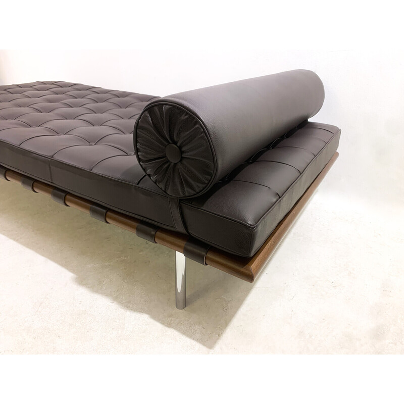 Vintage Barcelona leather daybed by Ludwig Mies van der Rohe for Knoll, 1990s