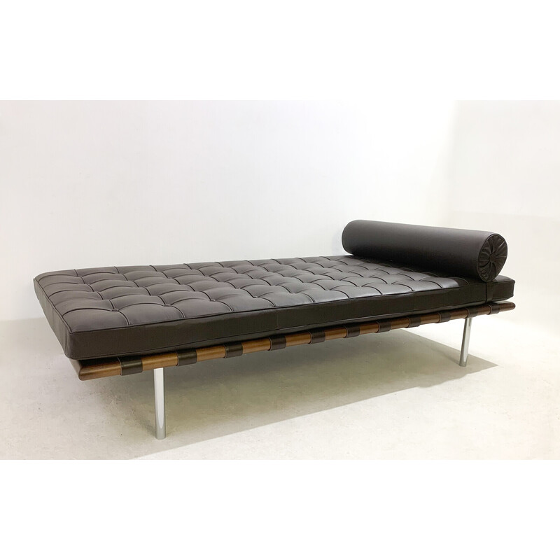 Vintage Barcelona leather daybed by Ludwig Mies van der Rohe for Knoll, 1990s