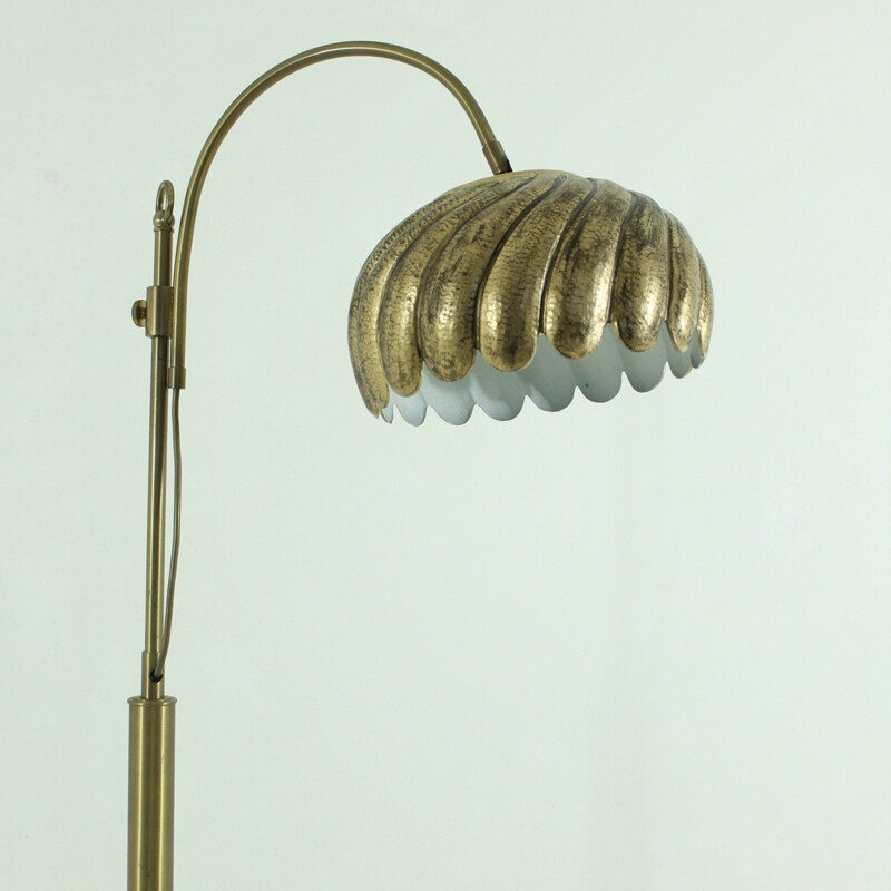 Brass floor lamp with flower shape lampshade- 1970s
