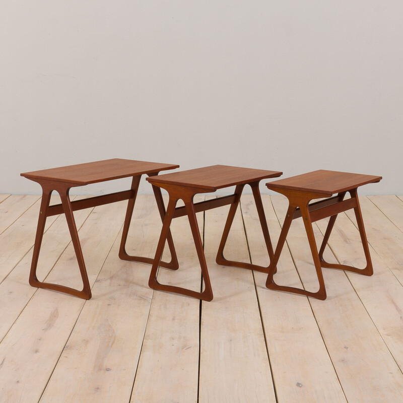 Conjunto de 3 mesas de nidificação dinamarquesas vintage em teca, década de 1960