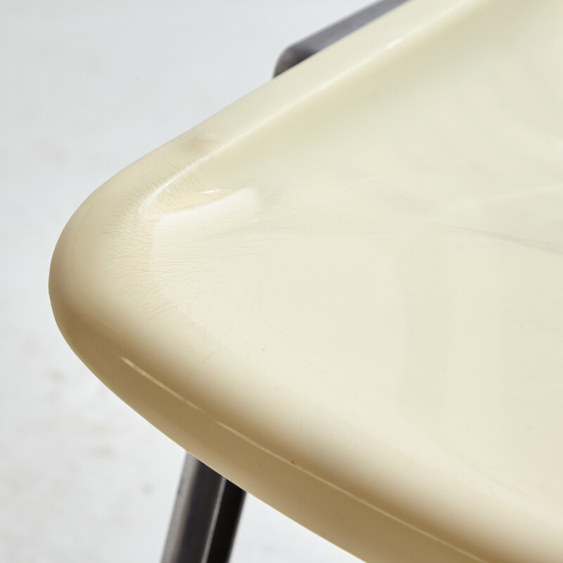 Fauteuil vintage en plastique empilable "Modus Sm 203" par Osvaldo Borsani pour Tecno, 1980