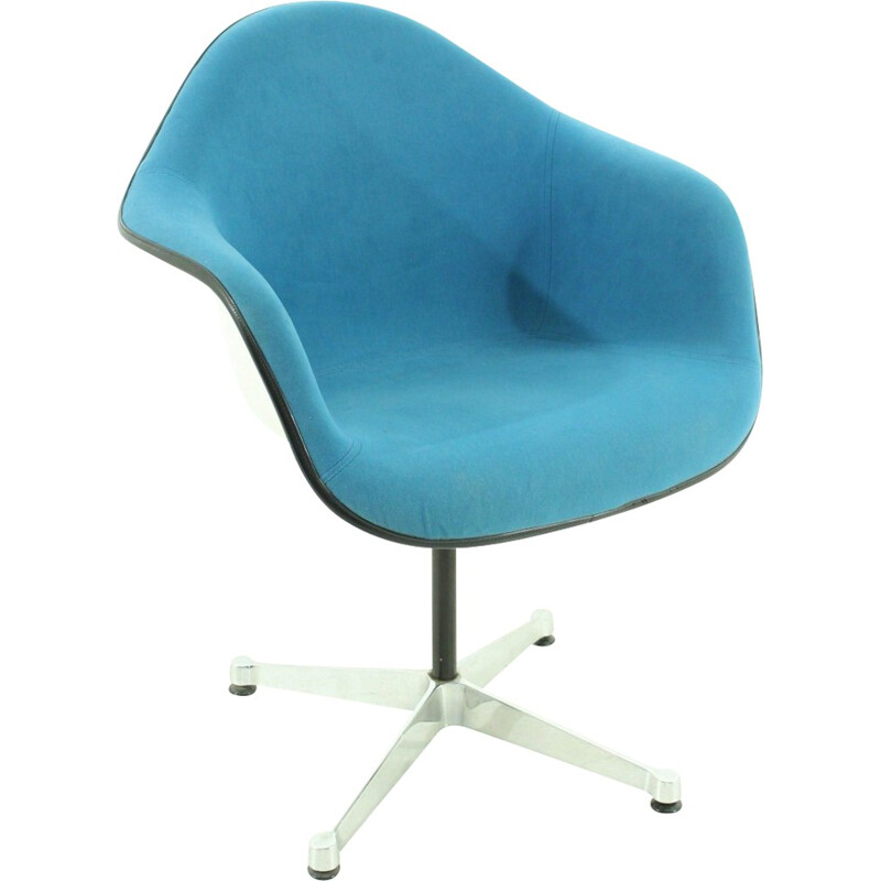 Blue armchair by Eames for Herman Miller - 1960s