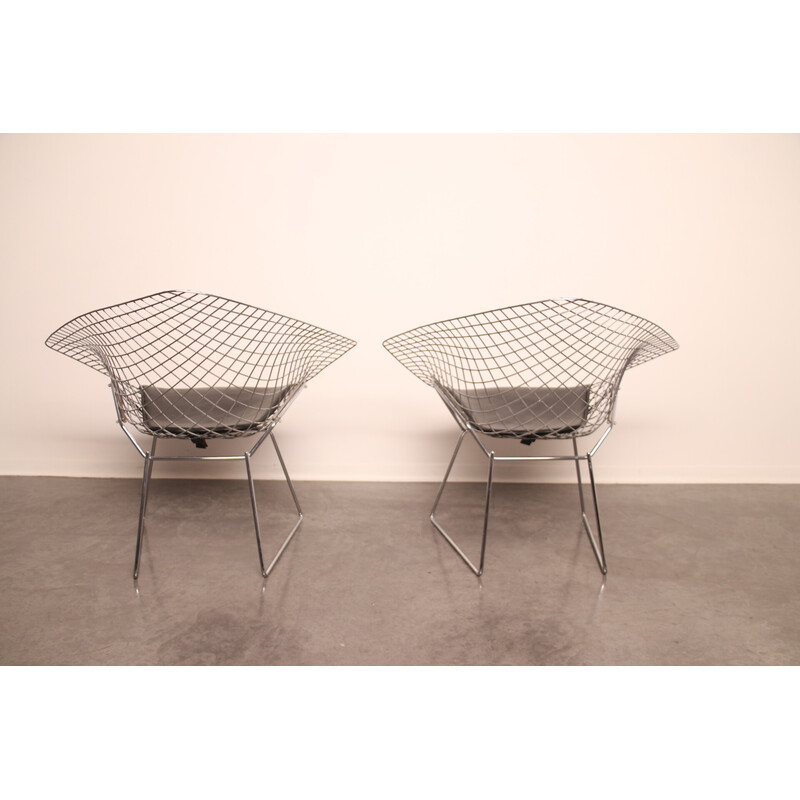 Pair of vintage "Diamond" armchairs by Harry Bertoia for Knoll, US 1960s