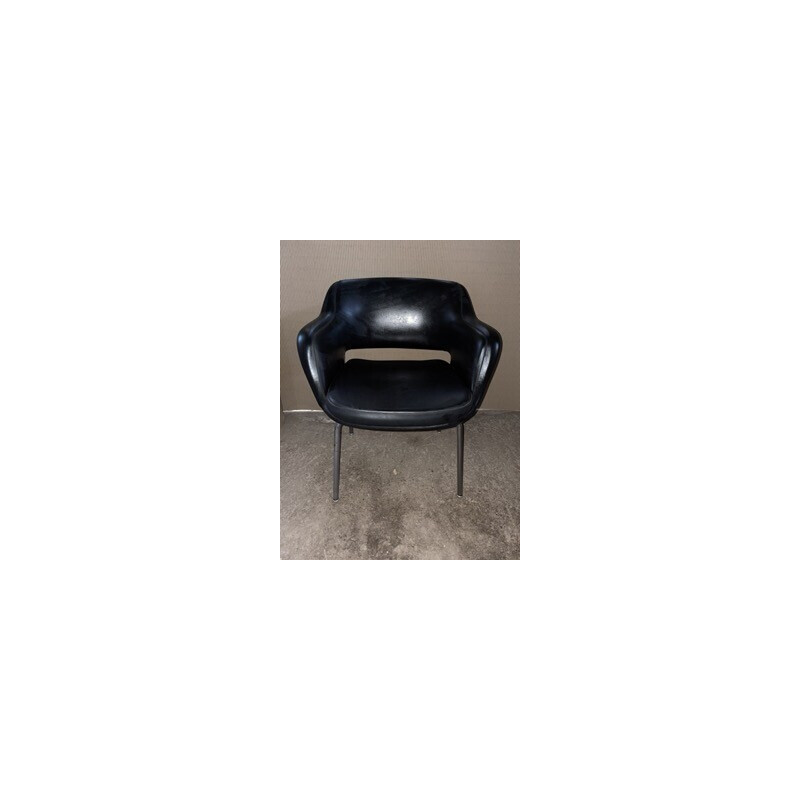 Vintage black leather armchair by Eero Saarien for Cassina