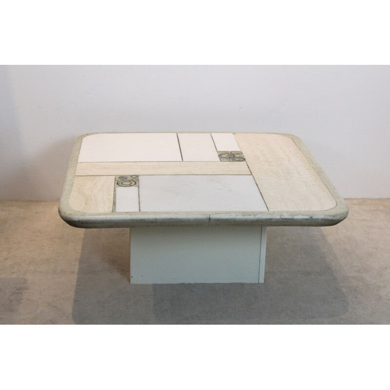 Tavolino d'epoca brutalista in marmo bianco e ottone Kingma