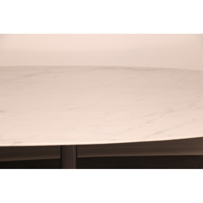 Vintage oval table in arabescato marble by Florence Knoll for Roche Bobois, France 1960