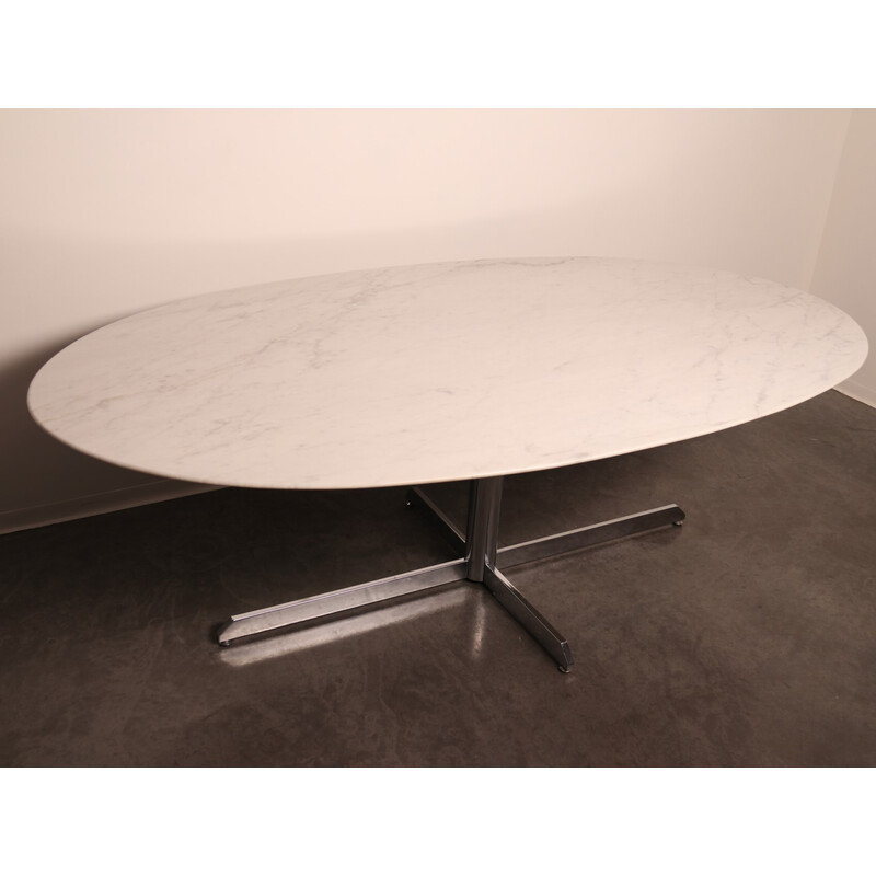 Vintage oval table in arabescato marble by Florence Knoll for Roche Bobois, France 1960