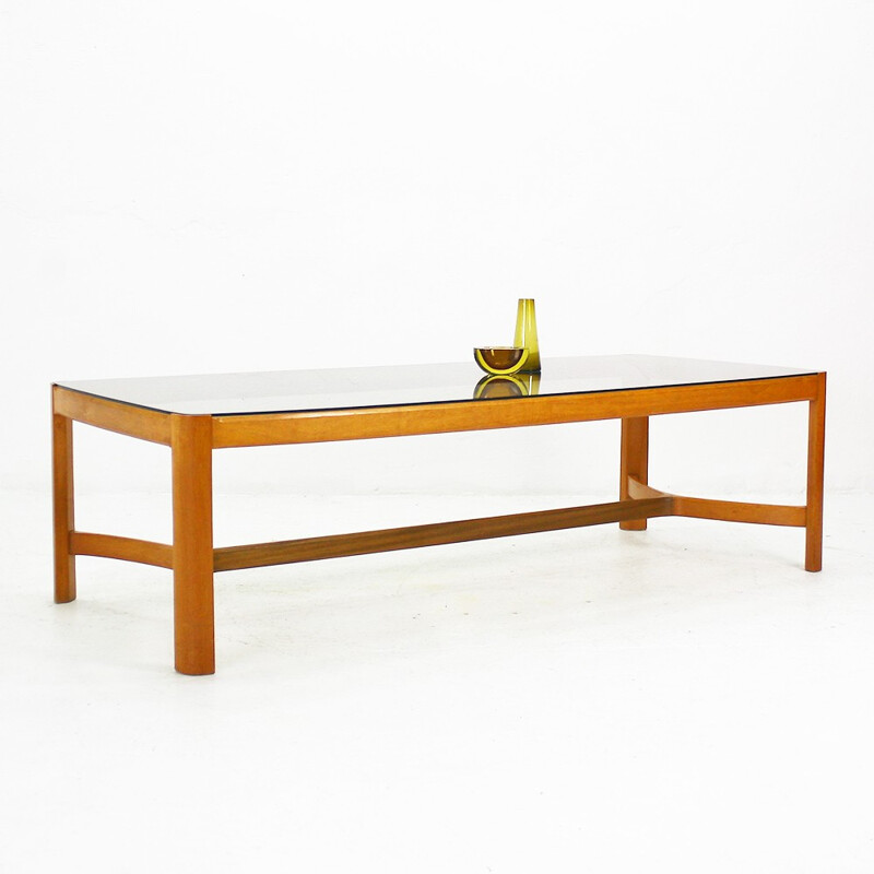 Table basse en cerisier et verre fumé - 1970