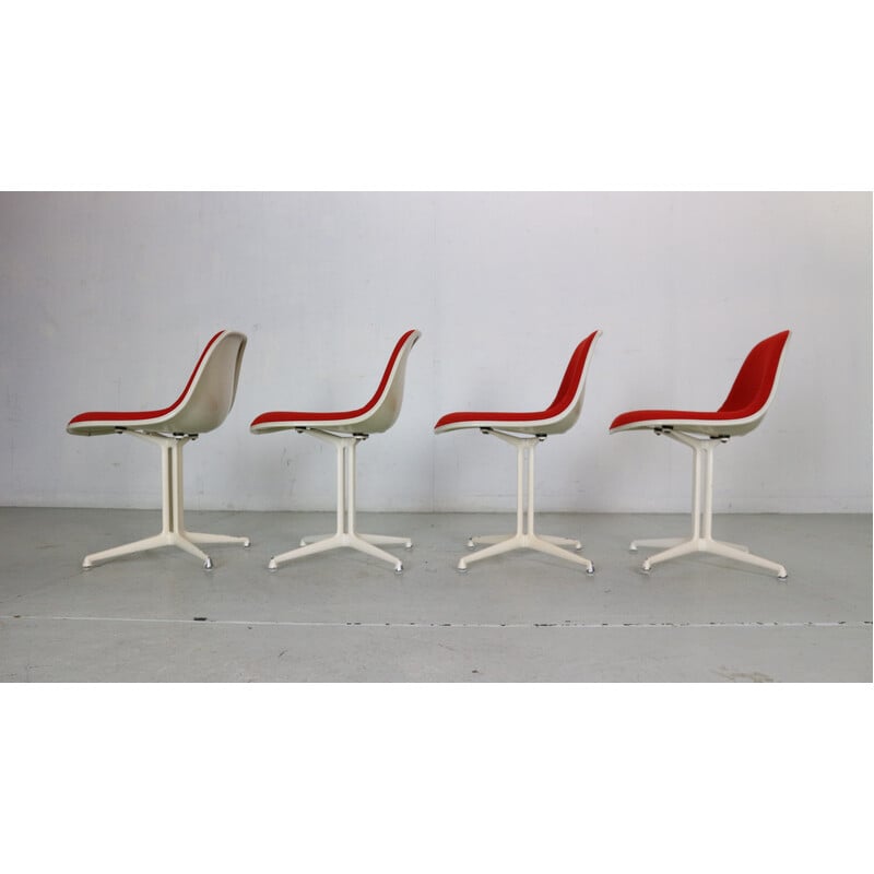 Ensemble de 4 chaises vintage "La Fonda" en fibre de verre rouge par Ray et Charles Eames pour Herman Miller, 1960