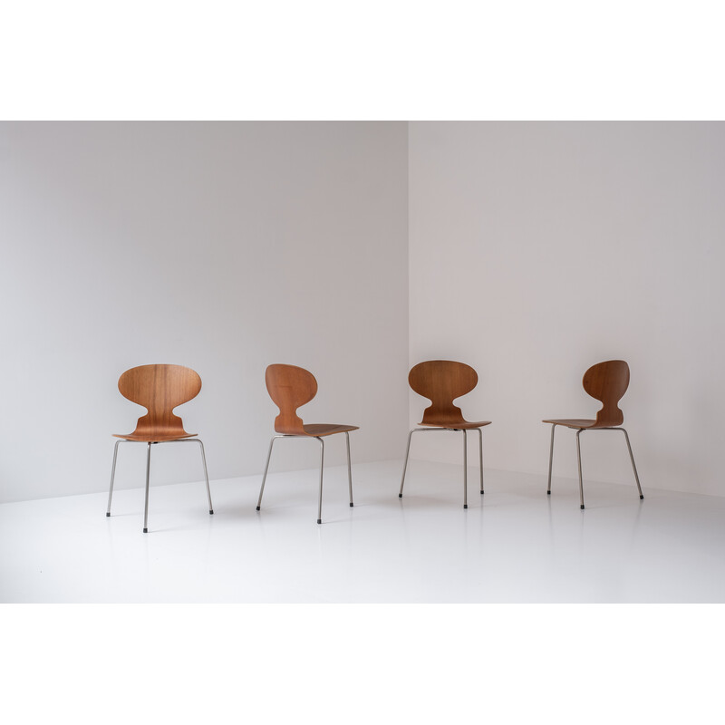 Set of 4 vintage "Ant" chairs by Arne Jacobsen for Fritz Hansen, Denmark 1951