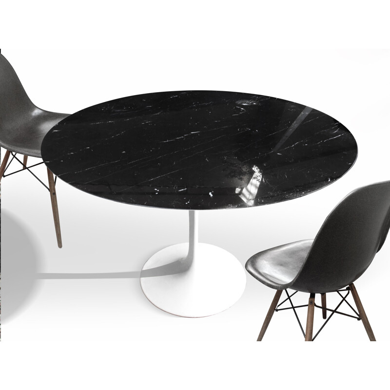 Black table in aluminium and marble by Saarinen edition Knoll International - 1990s