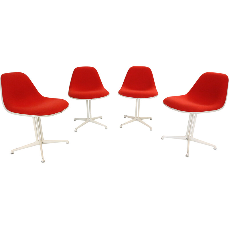 Set van 4 vintage "La Fonda" rode fiberglas stoelen van Ray en Charles Eames voor Herman Miller, jaren 1960.