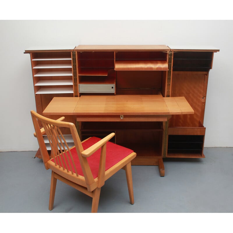 Vintage bureau "Magic box" in eikenhout van Mummenthaler en Meier, Zwitserland 1950