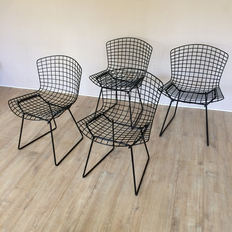 Suite of 4 black "Bertoïa" chairs, Harry BERTOIA - 1970s