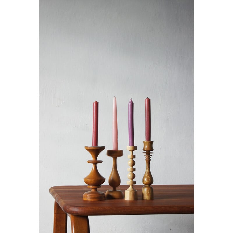 Juego de 4 candelabros vintage escandinavos de madera