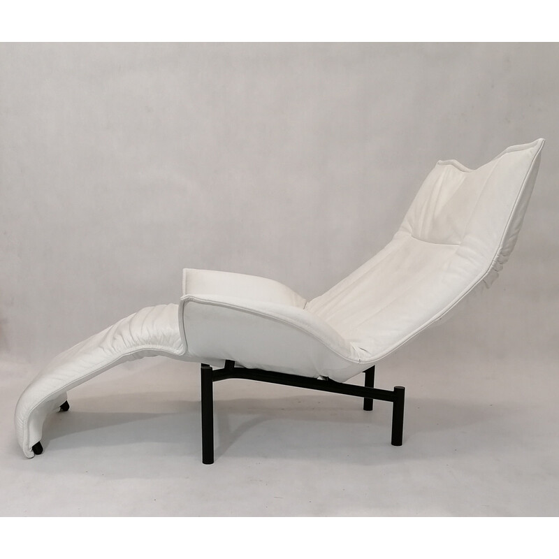 Vintage Veranda lounge chair in white leather by Vico Magistretti for Cassina