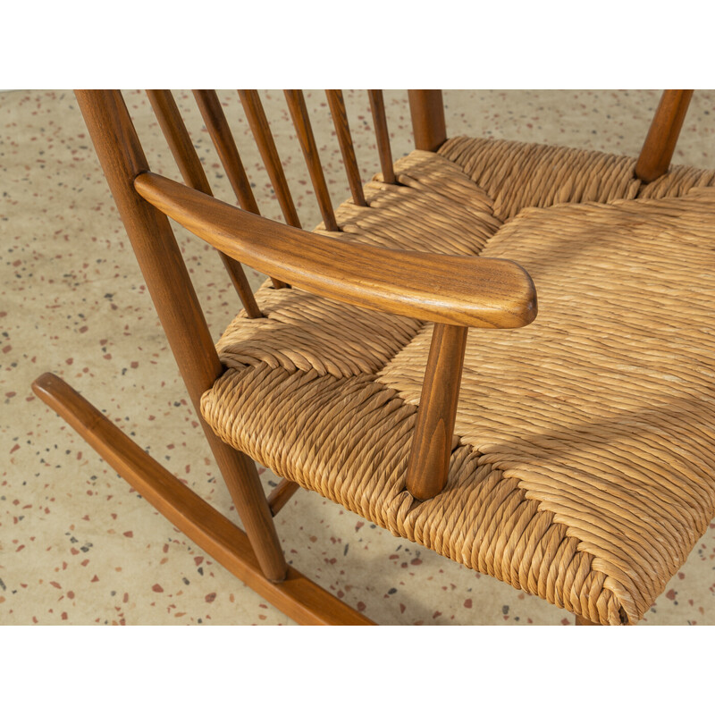 Vintage rocking chair in solid wood and raffia, Denmark 1950