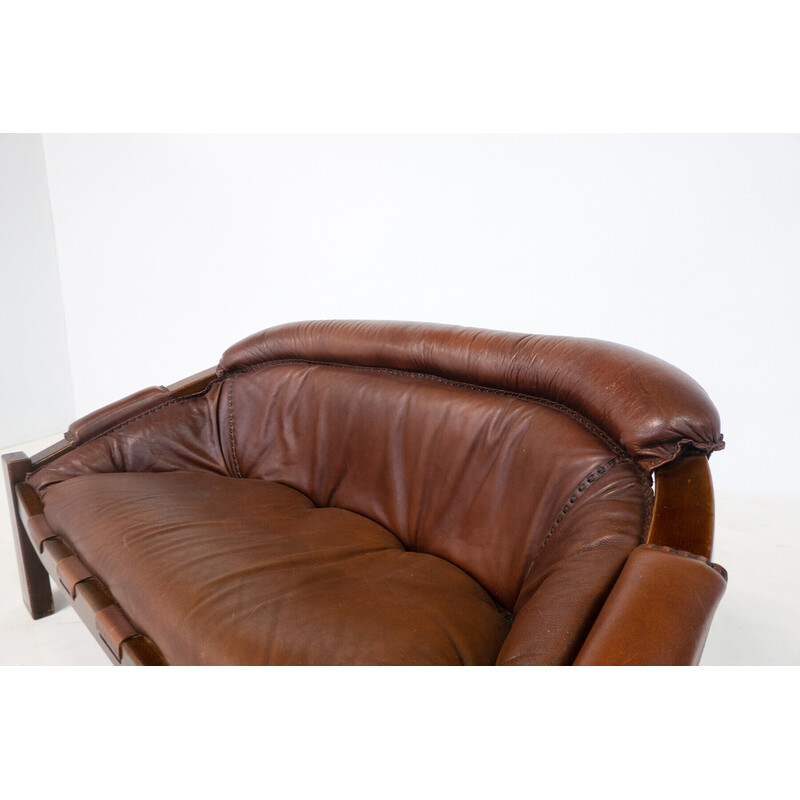Vintage leather sofa by Luciano Frigerio, Italy 1970