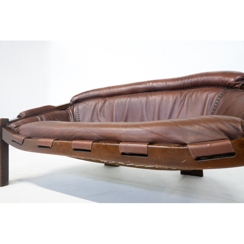 Vintage leather sofa by Luciano Frigerio, Italy 1970