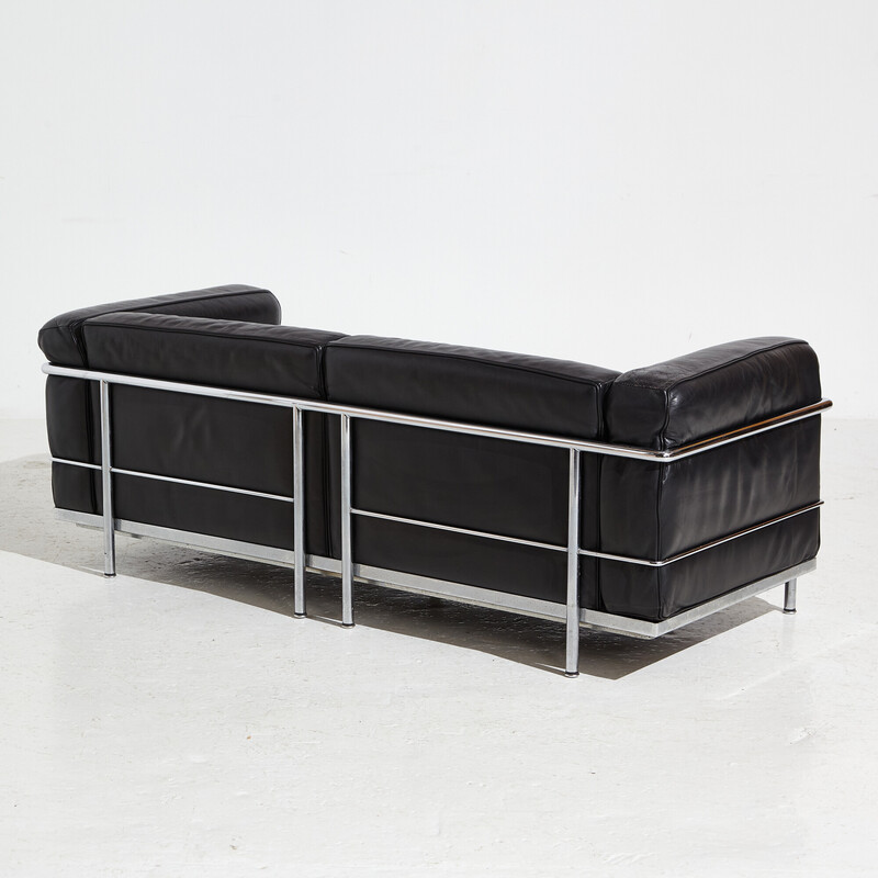 Divano vintage a due posti in pelle "Lc3" per Cassina, anni 2000