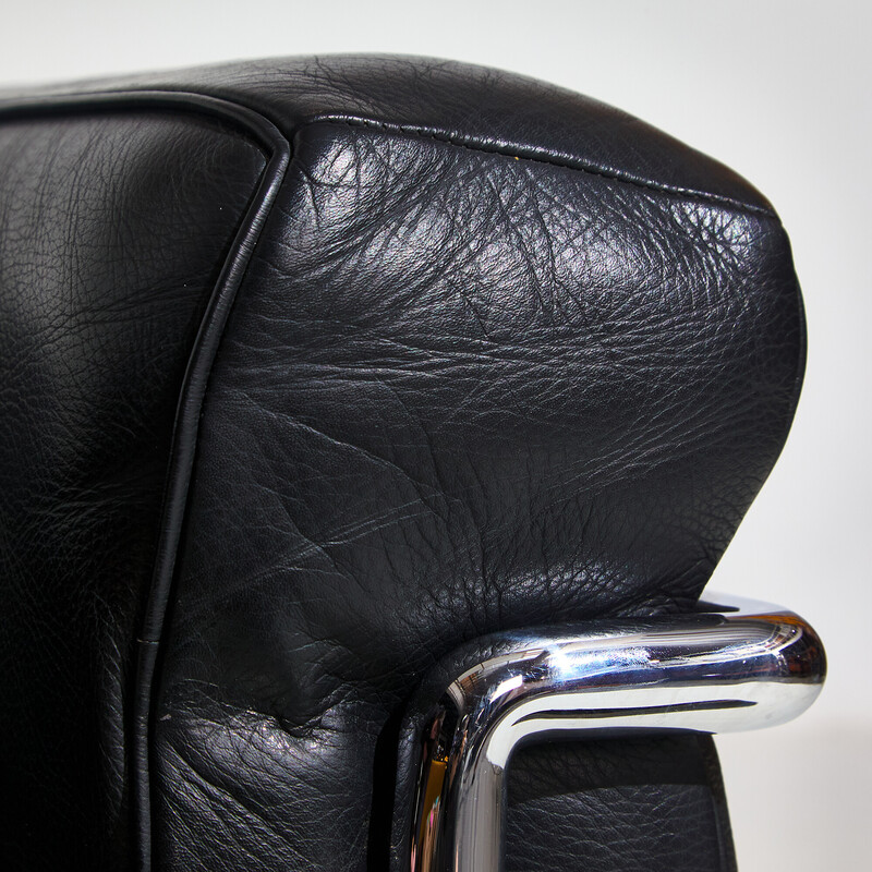 Vintage Lc3 leather armchair for Cassina