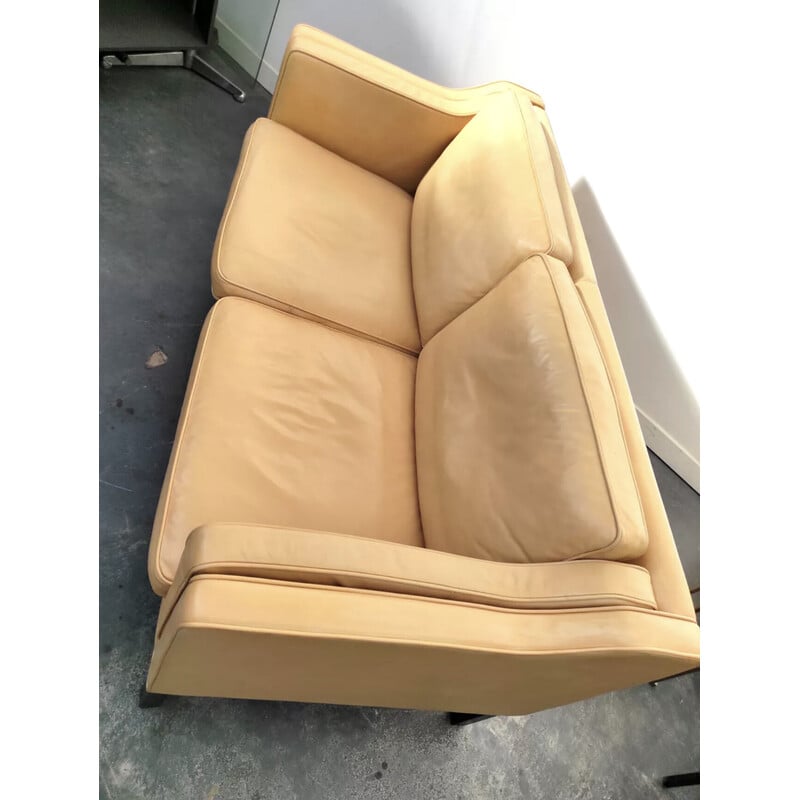 Sofá escandinavo vintage en cuero beige claro de Hurup Mobelfabrik, 1970