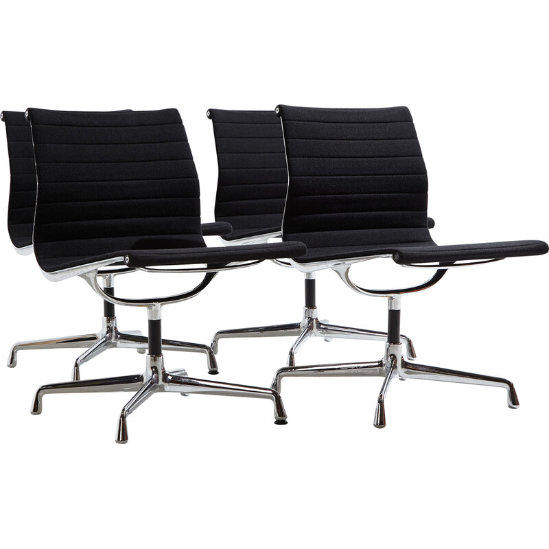 Vintage Ea105 bureaudraaistoel van Charles en Ray Eames voor Vitra, jaren 1950