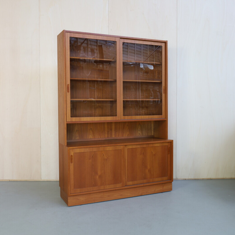 Vintage teak display cabinet by Poul Hundevad for Hundevad and Co