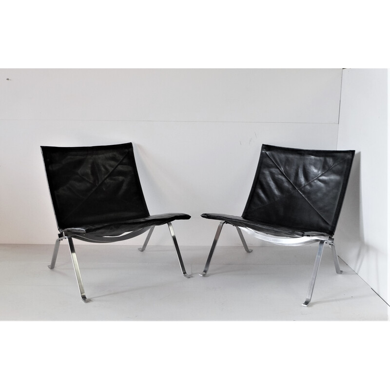 Pair of vintage 'Pk22' low chairs by Poul Kjærholm for E. Kold Christensen, 1956