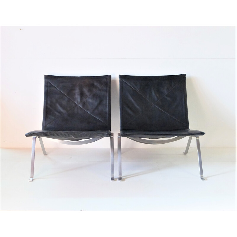 Pair of vintage 'Pk22' low chairs by Poul Kjærholm for E. Kold Christensen, 1956