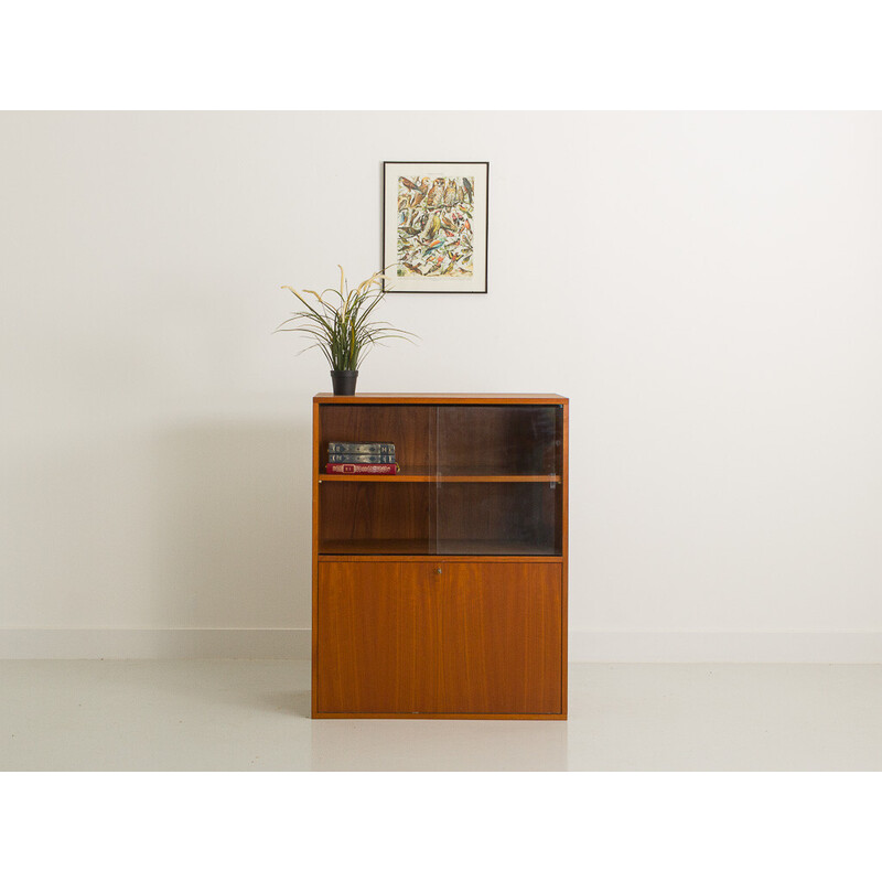 Mueble vintage con vitrina y solapa