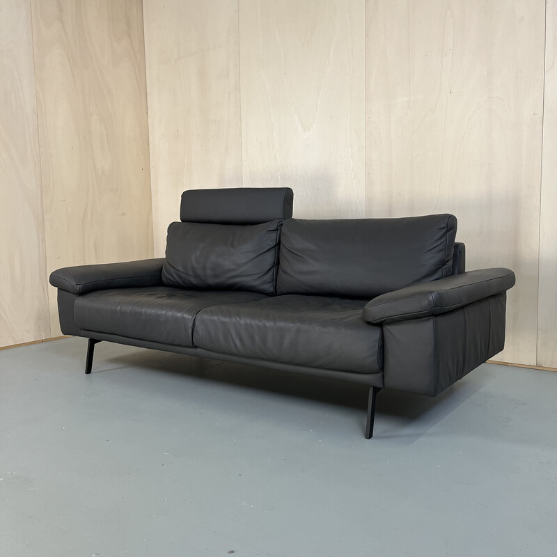 Vintage Timeless sofa in leather by Novastyl