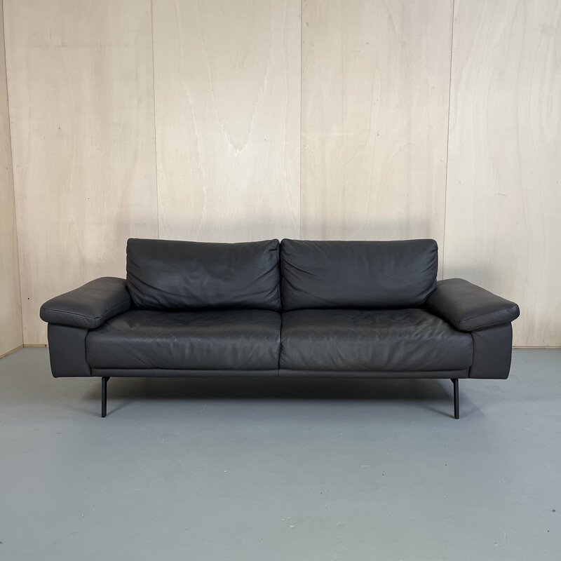 Vintage Timeless sofa in leather by Novastyl