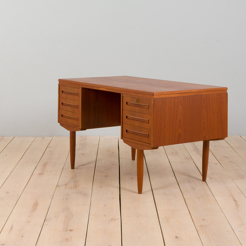 Escritorio vintage de teca con mueble trasero de J. Svenstrup para A.P. Furniture, Dinamarca Años 60