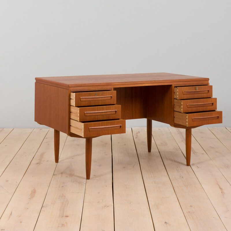 Escritorio vintage de teca con mueble trasero de J. Svenstrup para A.P. Furniture, Dinamarca Años 60