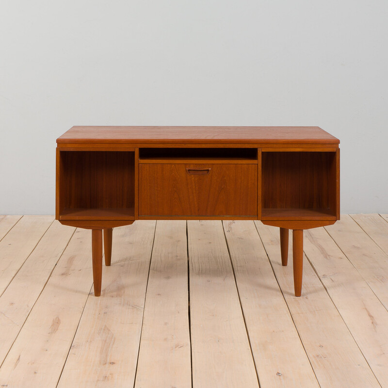 Mesa de teca Vintage com armário traseiro de J. Svenstrup para Mobiliário A.P., Dinamarca Anos 60