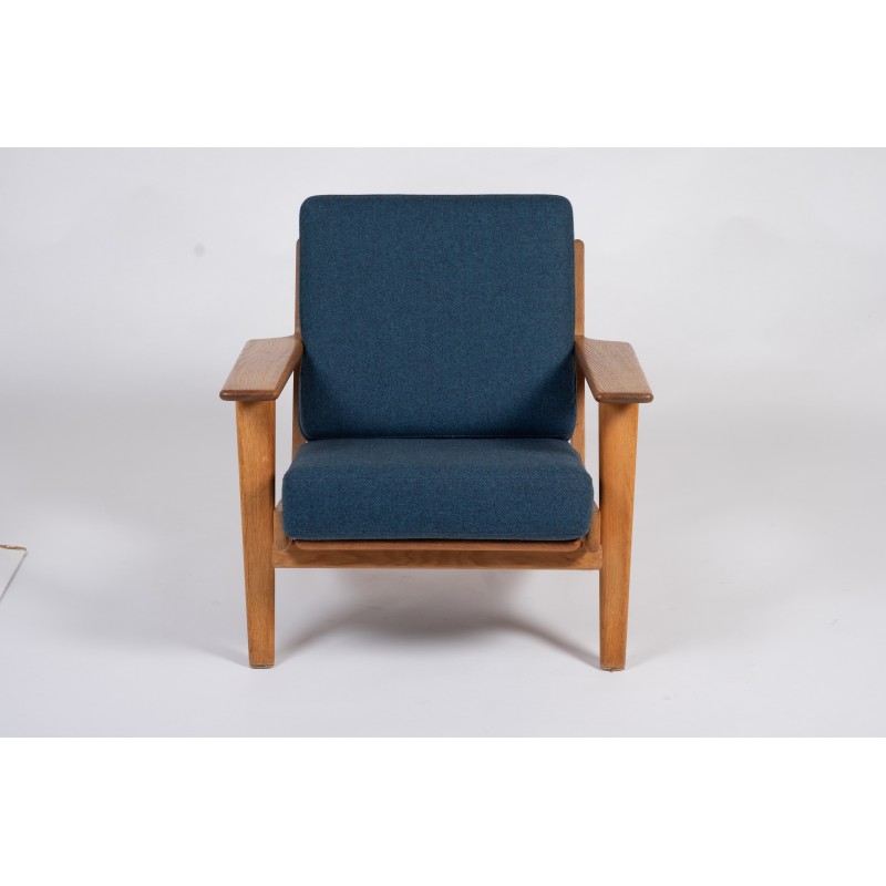 Vintage Ge-290 armchair in oakwood by Hans J. Wegner for Getama, Denmark 1960